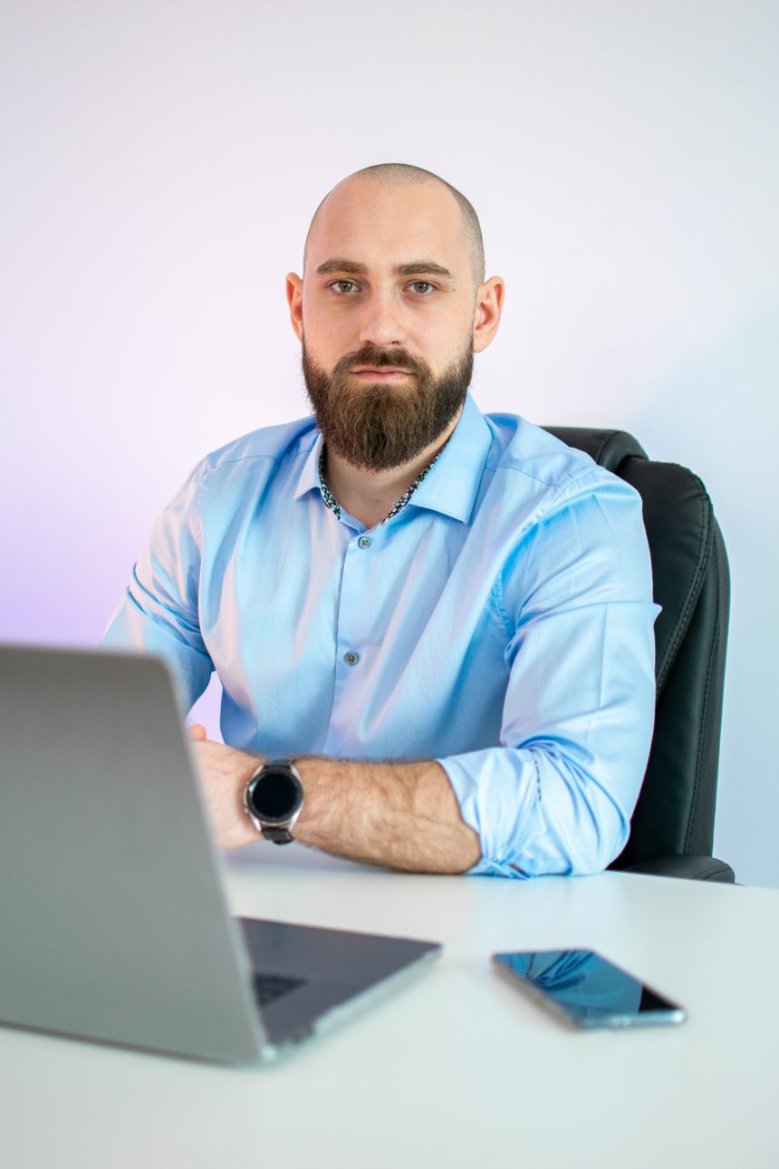 Entrepreneur Valentin Bărbulescu Aims to Help Coaches, Consultants, and Experts to Grow Their Businesses